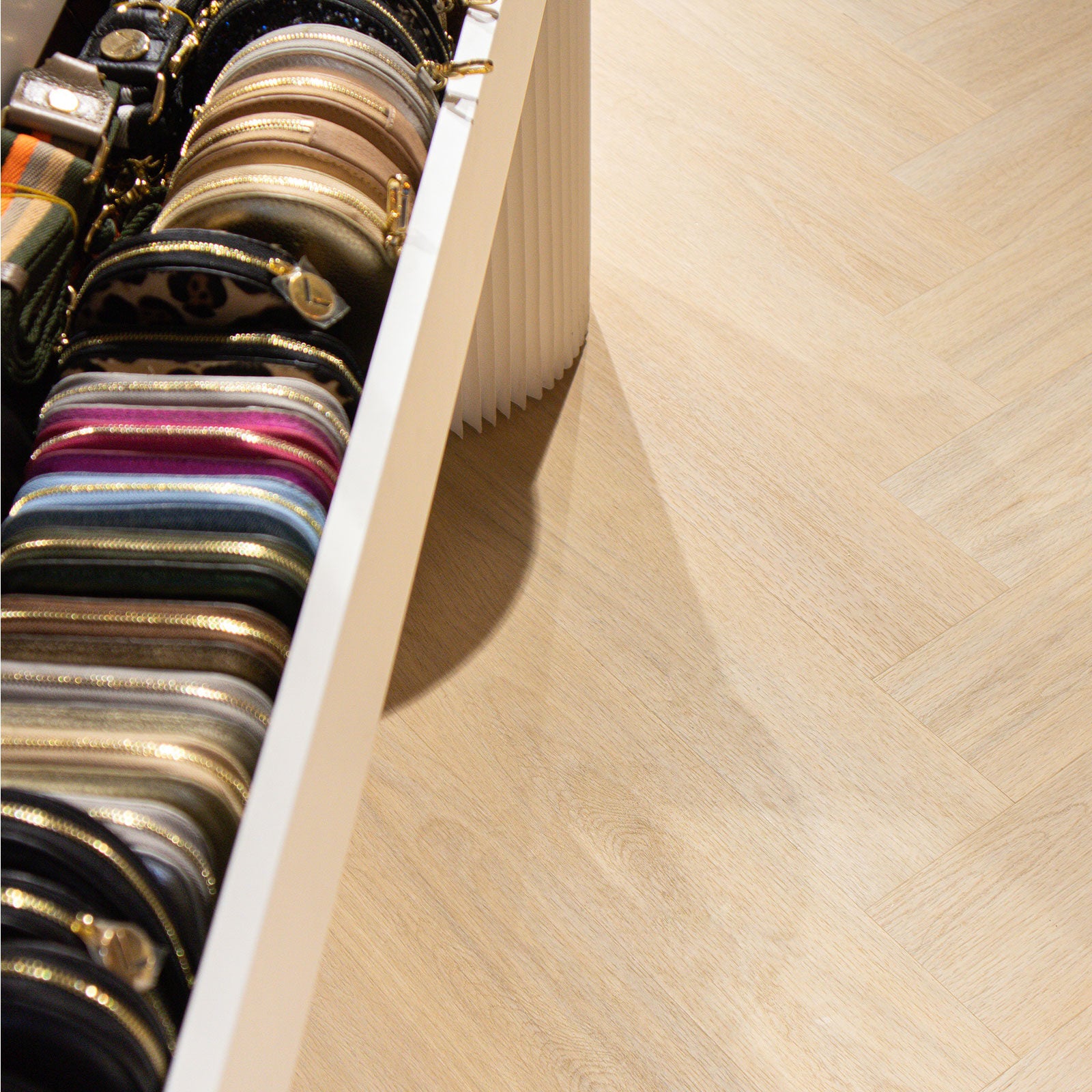 VivaFloors - Walvisgraat 7810