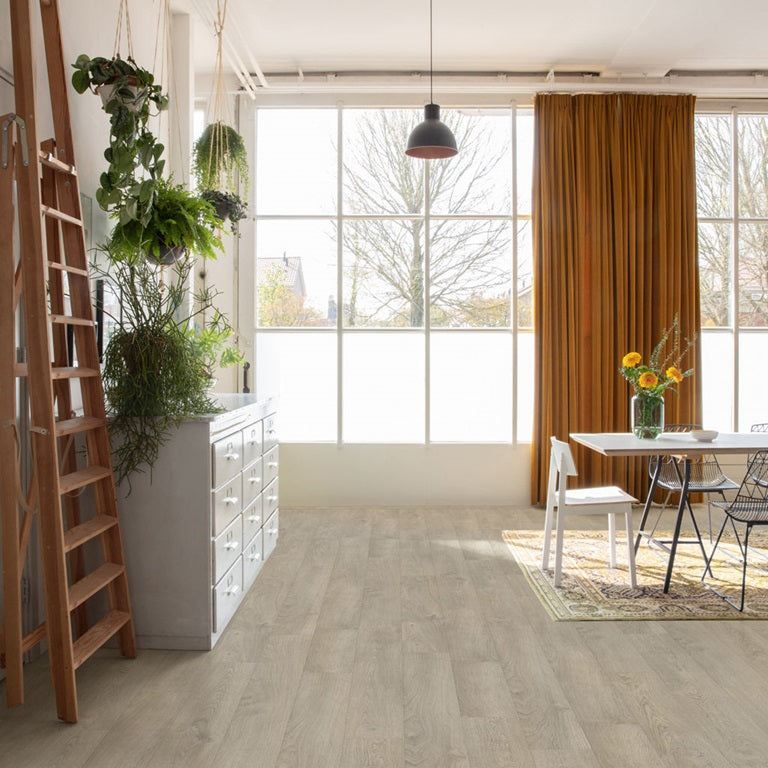 Quick-Step Classic – Oude Lichtgrijze Eik (CLM1405)